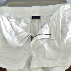 American eagle white shorts